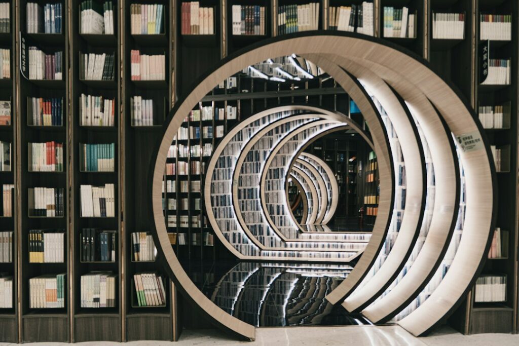 Ce avem noi aici: Împărtășind Iubirea pentru Lectură și Cunoaștere în Bibliotecile Noastre