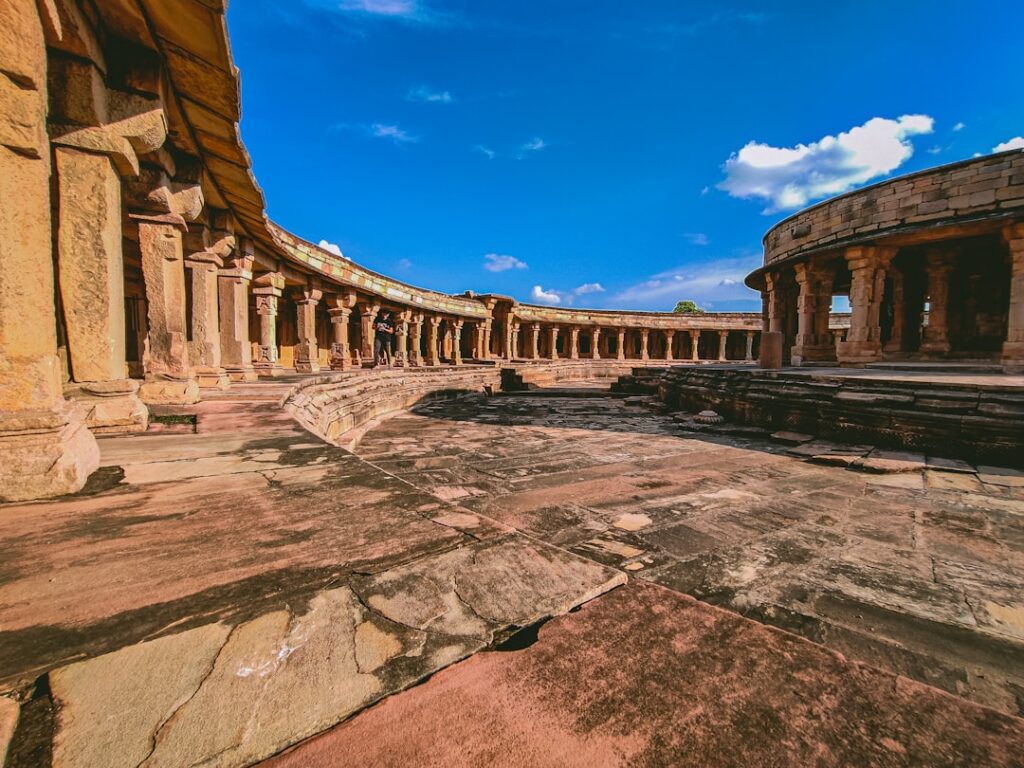 Ce avem noi aici: O incursiune în istoria orașului nostru prin monumentele sale