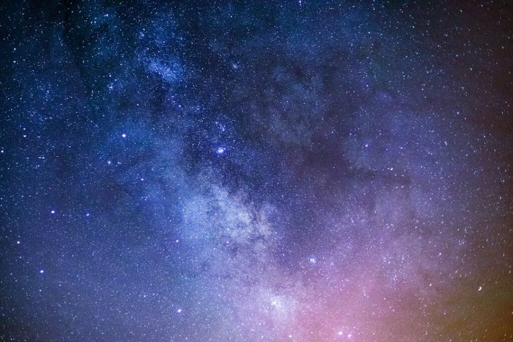 Ce avem noi aici: Descoperind tainele universului în observatoarele locale și serile de observație