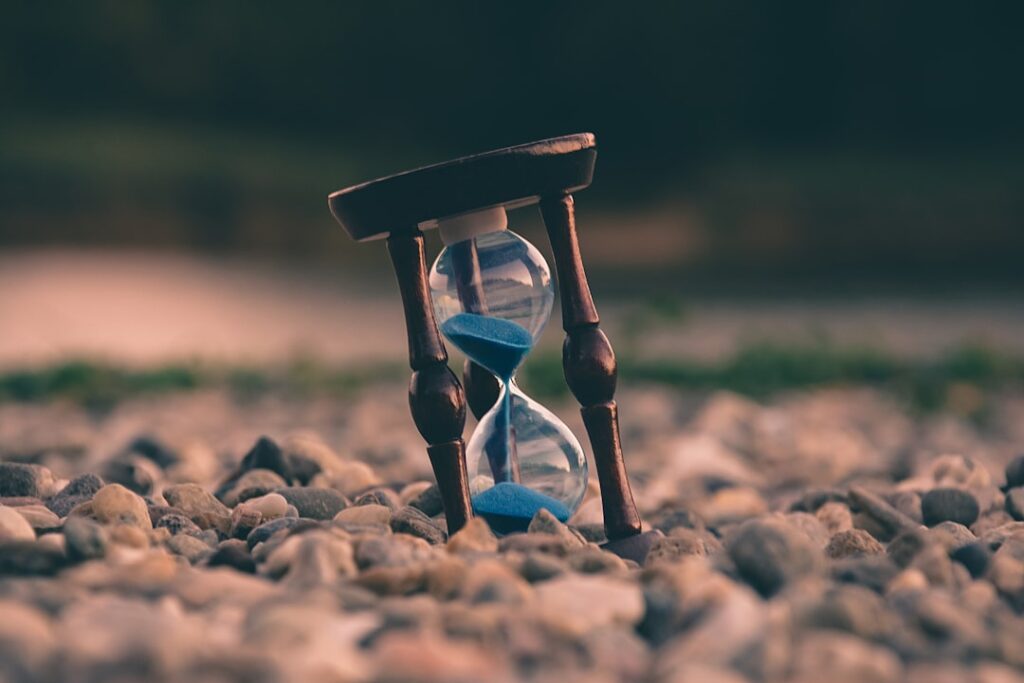 Cum să-ți gestionezi eficient timpul și să-ți prioritizezi activitățile pentru succesul afacerii tale
