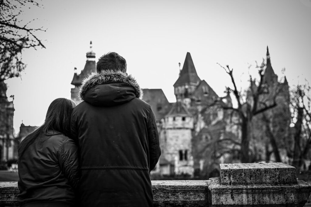 Cum să Fii Mai Fericit în Relațiile Tale: Sfaturi pentru a Îmbunătăți Conexiunile Personale