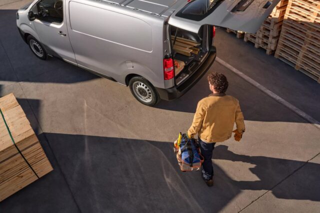 Toyota Proace la Revlaco Motors Suceava